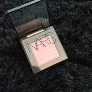 NARS dual intensity eyeshadow in Desdemona